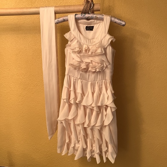 Cream Satin dress, Size 4, Excellent Used Condition, Max and Cleo - Picture 7 of 9